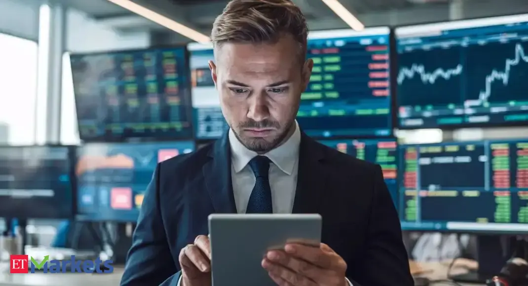 Transformers &amp; Rectifiers among 4 stocks that closed crossing below VWAP