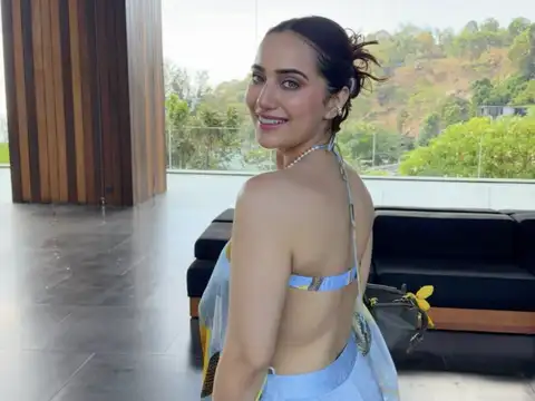 Easy Backless Summer Look