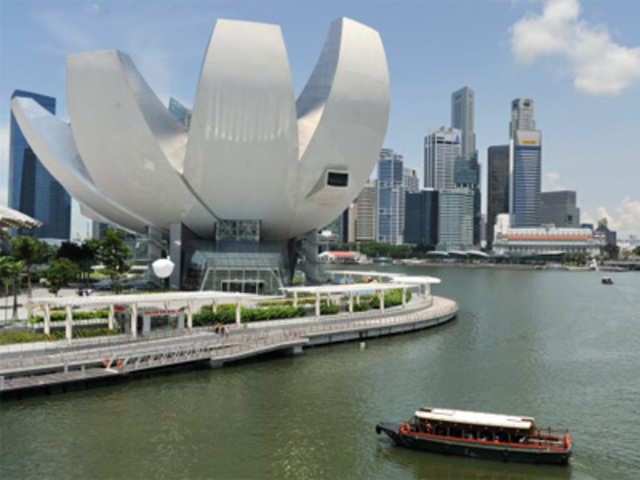 Singapore avoids recession with Q1 growth