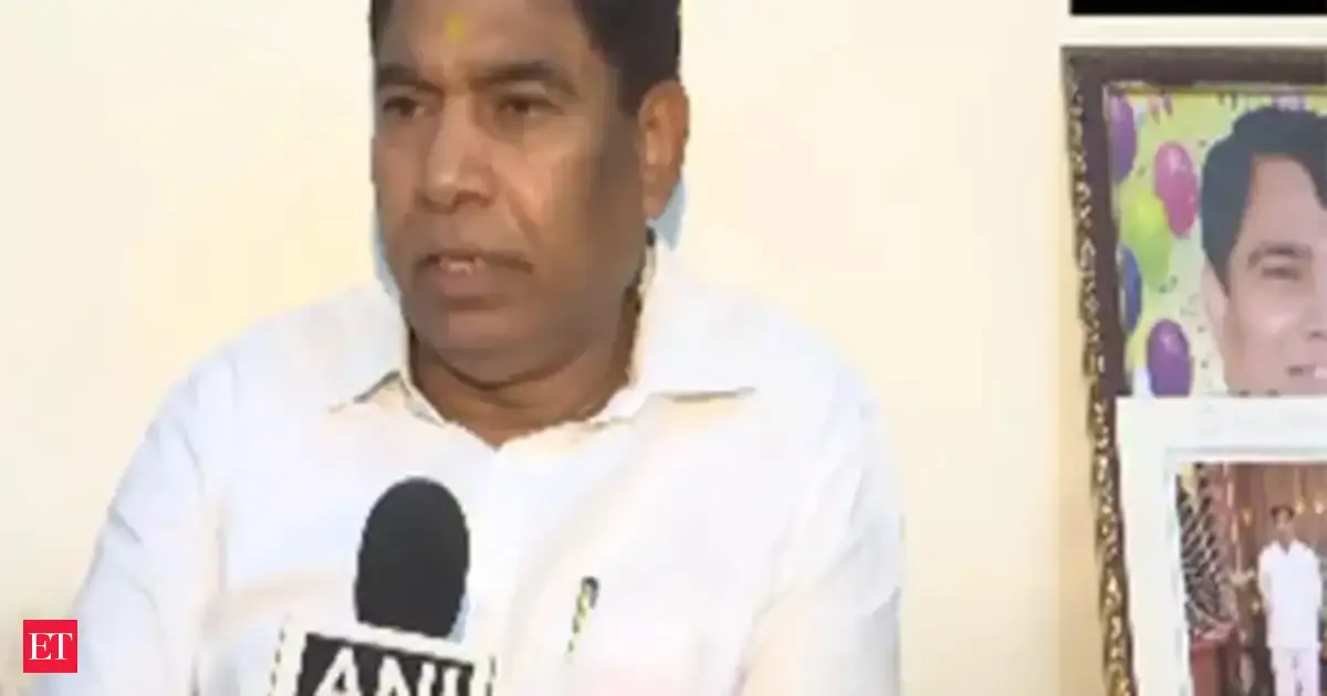 Delhi HC refers to larger bench plea by BJP's Yogender Chandolia against AAP MLA Vishesh Ravi's election