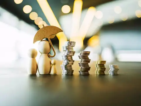 What are the rules for unclaimed insurance accounts?