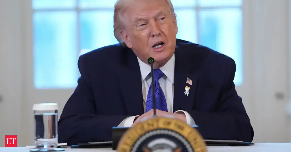 U.S. asks American citizens to leave Iran urgently, President Donald Trump cuts off meetings with Iranian officials