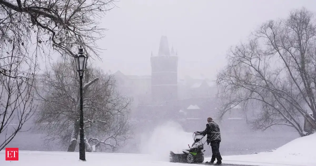 Ohio faces severe winter storm: Snow emergencies, parking bans, and travel restrictions