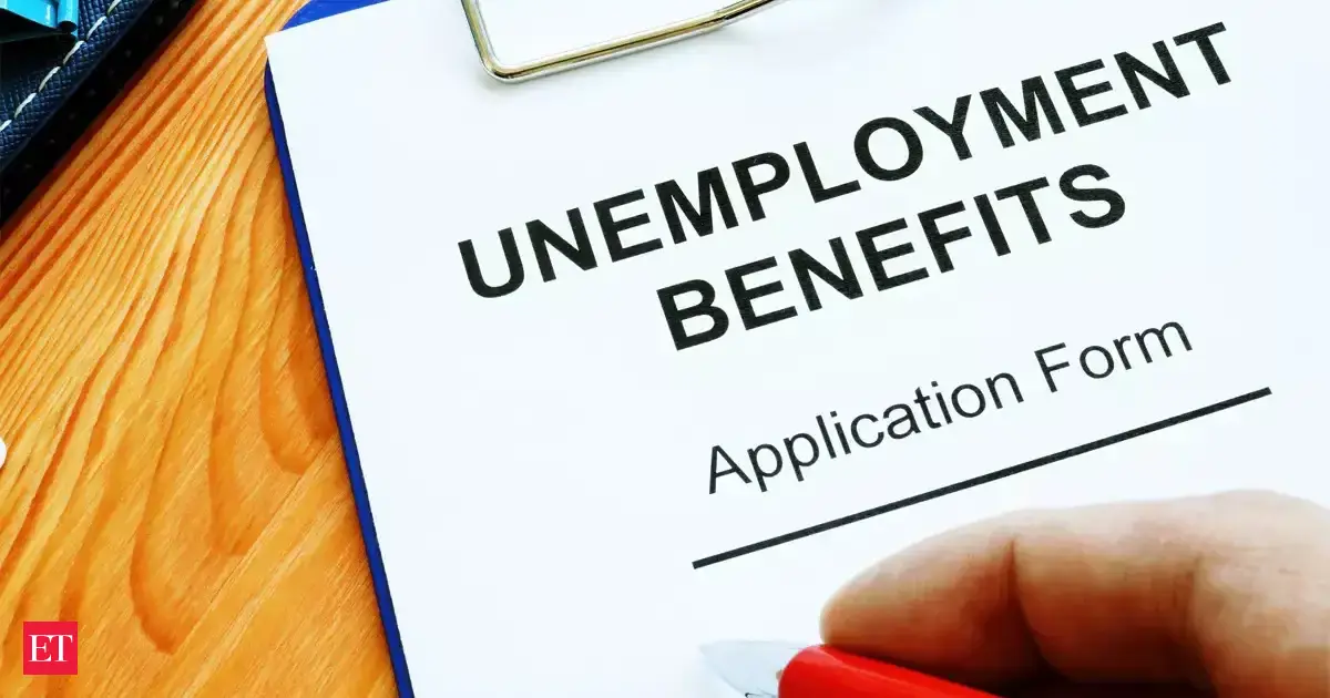 US weekly jobless claims fall, but labor market is still in a holding pattern