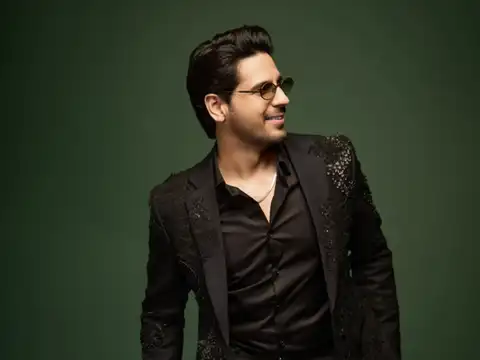 The Romantic Hero and Versatile Actor