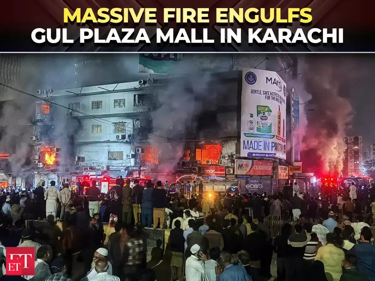 Pakistan: Massive fire engulfs dozens of shops at Gul Plaza Mall in ...