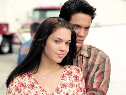 A Walk to Remember (Netflix): First Love, Last Love