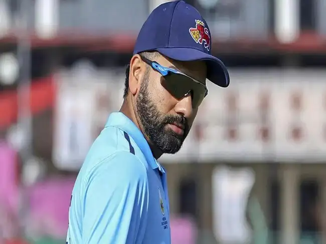 virat: Rohit Sharma stunned as woman grabs cricketer at Indore hotel in ...