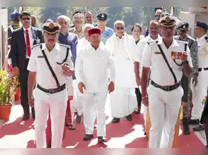 Karnataka guv walks out of Assembly taking cue from Tamil Nadu, Kerala ...