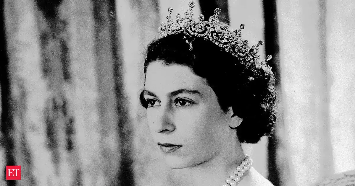 Quote of the day by Queen Elizabeth II: âWe know the reward is peace on earth, goodwill toward men, but we cannotâ¦â