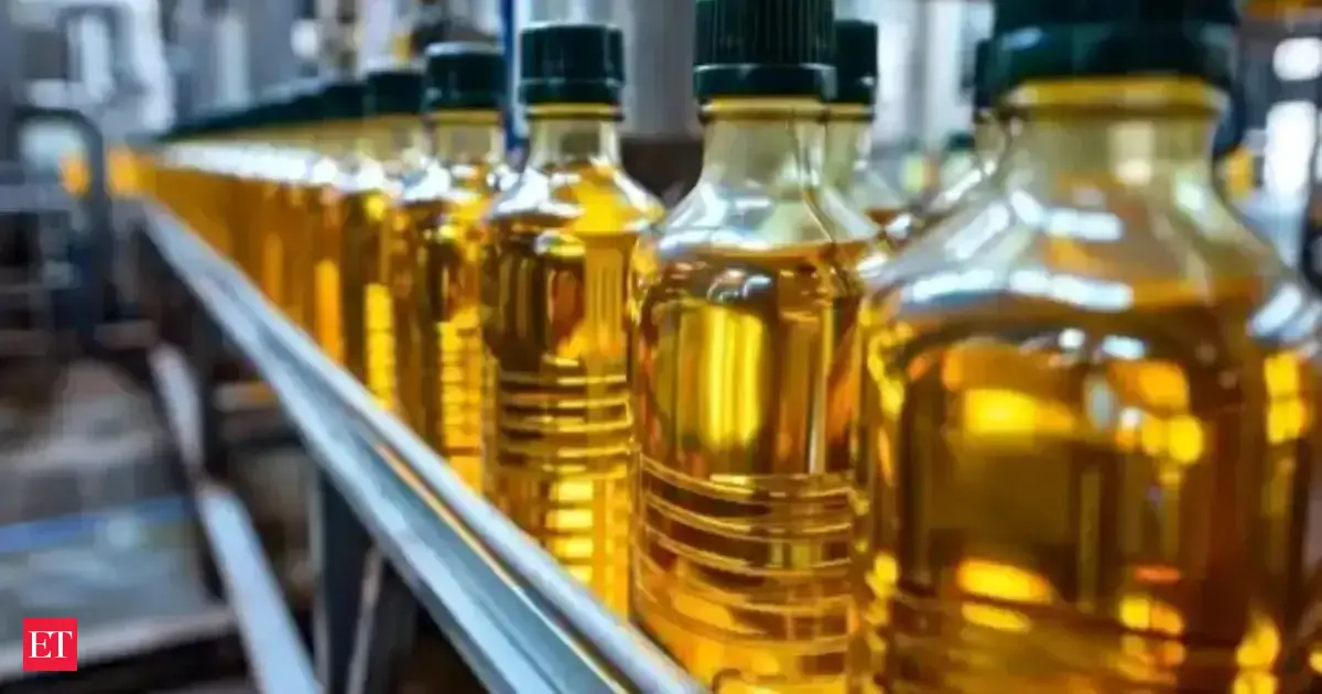 India scraps more South American soy oil cargoes as rupee slumps