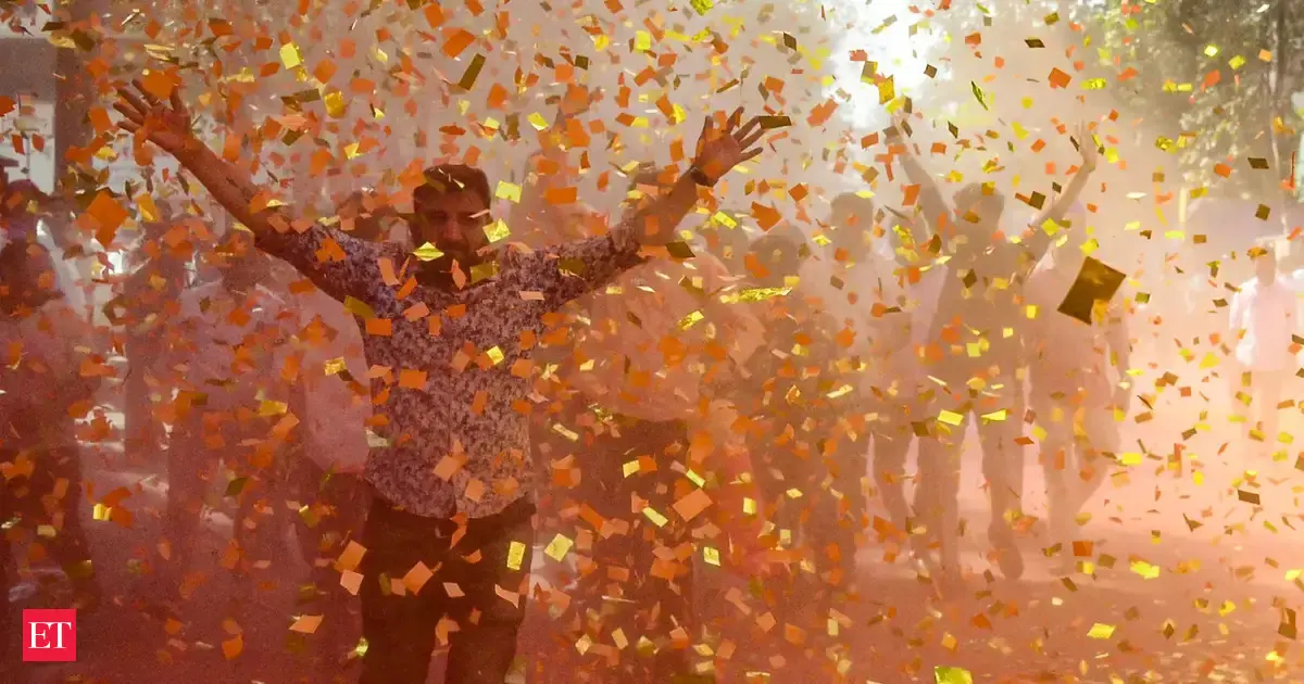 Mahad poll violence: Sena minister Gogawale’s son surrenders to police