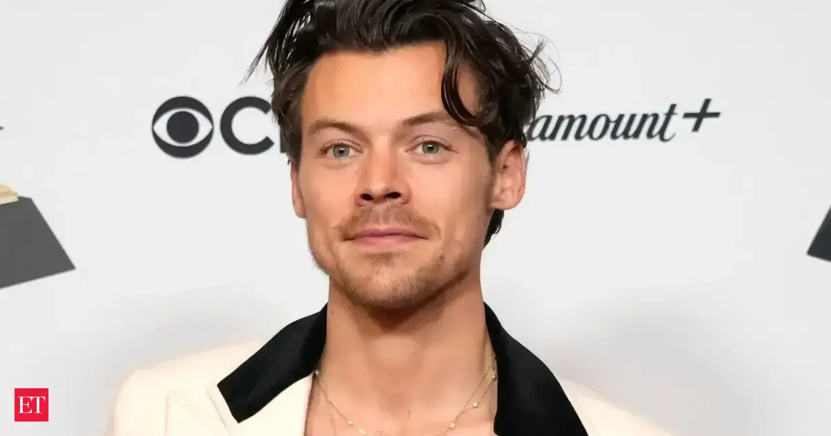 Harry Styles reveals 12-song tracklist of new album during ‘Aperture’ music video countdown