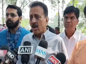 After objection, Maharashtra minister Girish Mahajan apologises for not mentioning Ambedkar in his R-Day speech