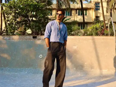  Look 1: Casual Blue Elegance