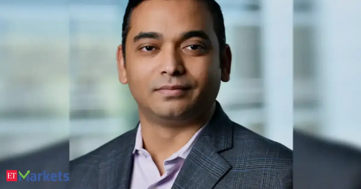 Investors Adopt 70:30 India–Global Portfolio To Diversify