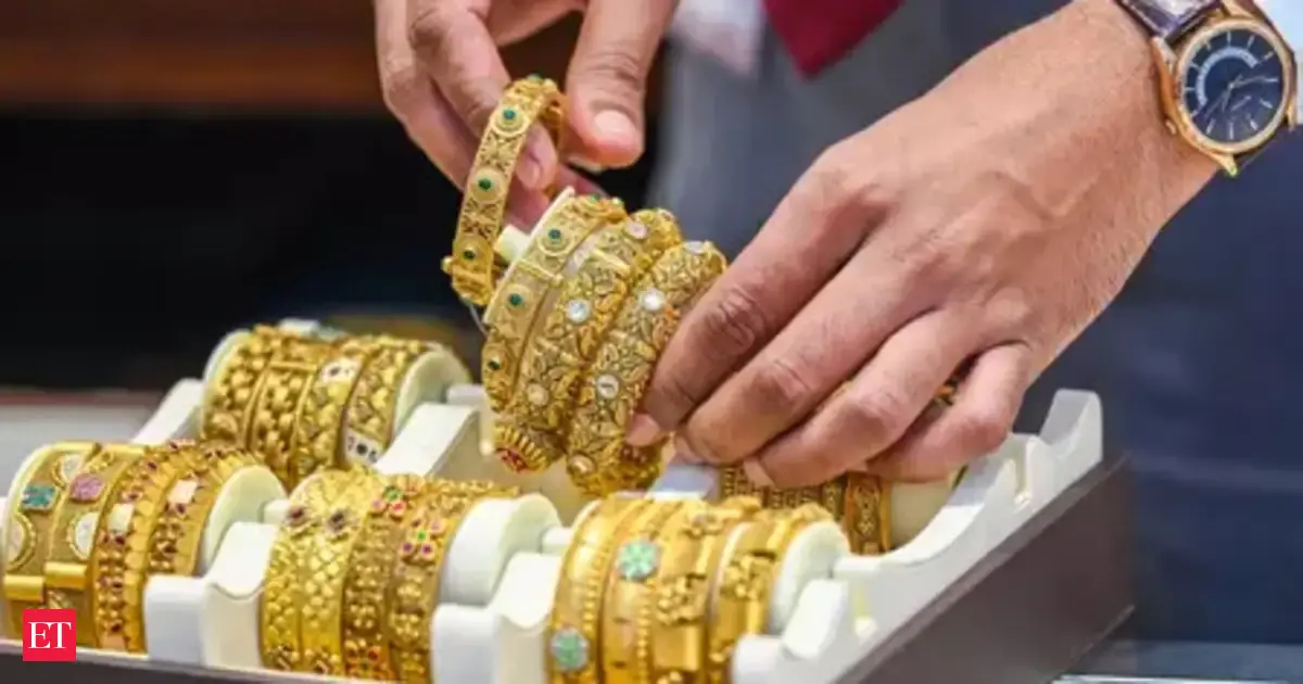 Gold at ₹1.59 lakh per 10 gm: Jewellers halt purchases as sales fall 70%