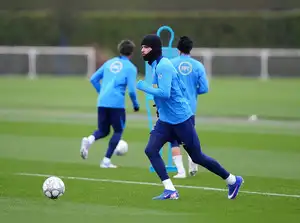 Soccer-Top‐eight scramble dominates Champions League group climax