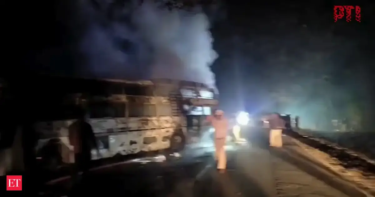 36 passengers escape as private sleeper bus catches fire in Shivamogga; six injured