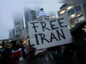 Turkey to offer mediation on US-Iran tensions, weighs border measures