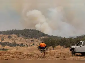 Overnight bushfires blanket NSW in smoke, triggering poor air quality ...