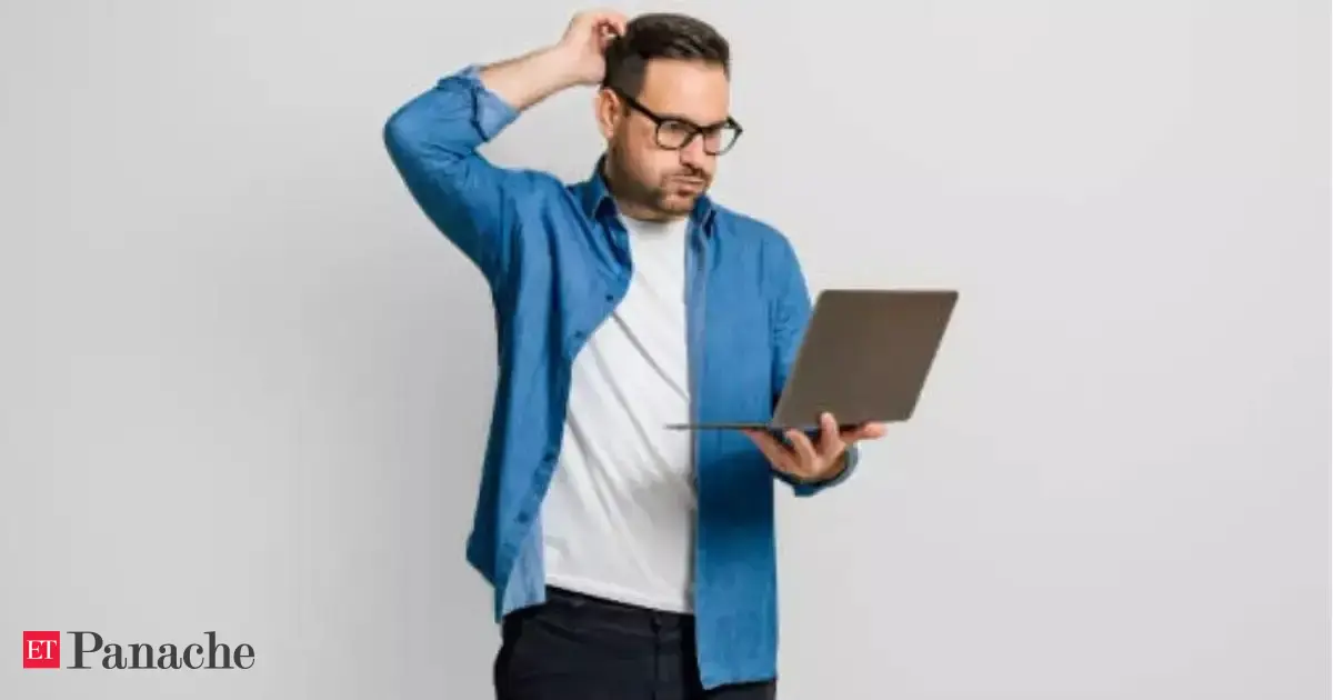 Employee takes a day off to look after sick son. HR manager’s response leaves Internet shocked: ‘Not allowed to be sick for the next 12 months…’