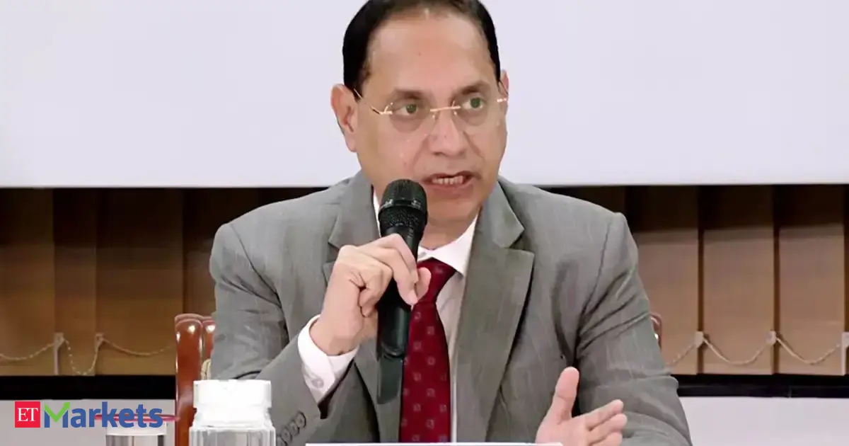 Fin sector stakeholders must go beyond technical compliance, says Sebi chief