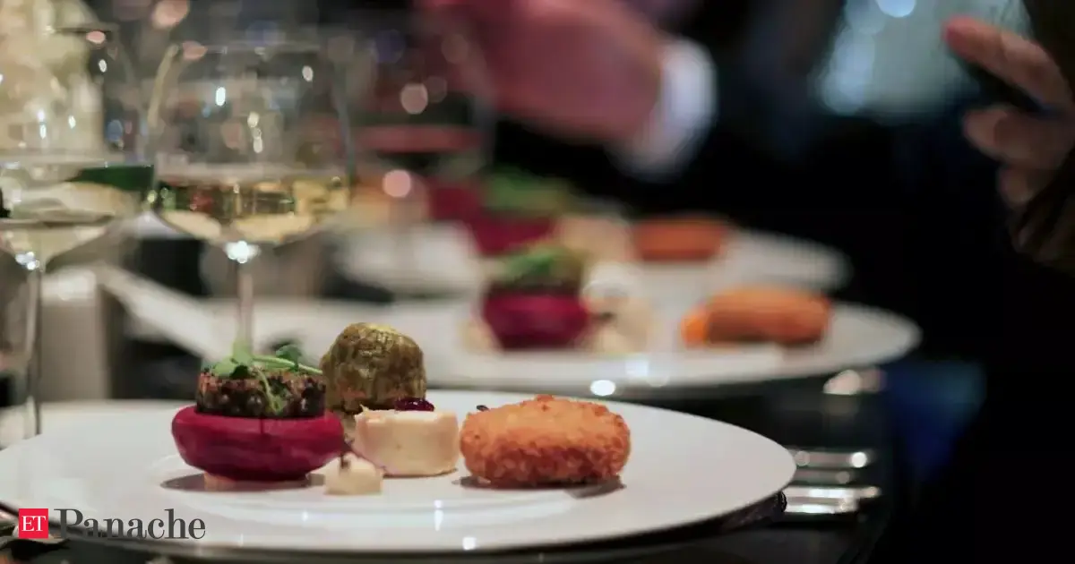 How the French revolution helped develop both restaurants and dentistry