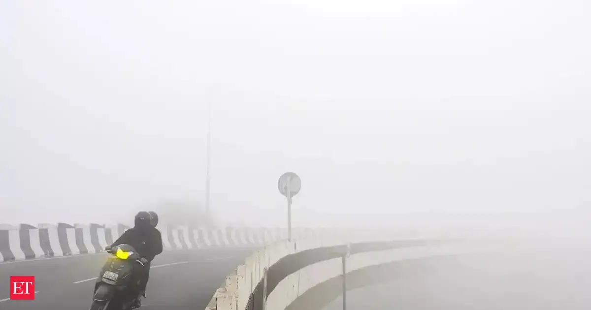 Delhi, Noida, Gurugram weather: Delhi-NCR wakes up to dense fog and reduced visibility, airport issues travel advisory. Check IMD's latest forecast