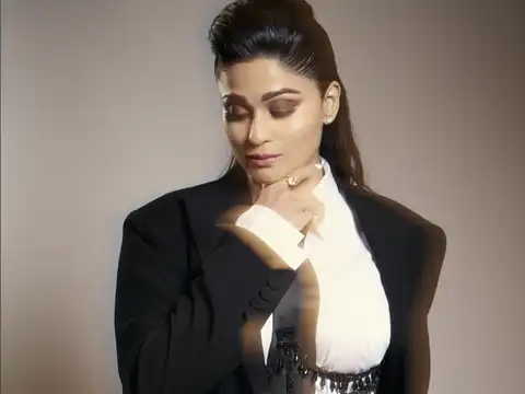 The Androgynous Black Suit