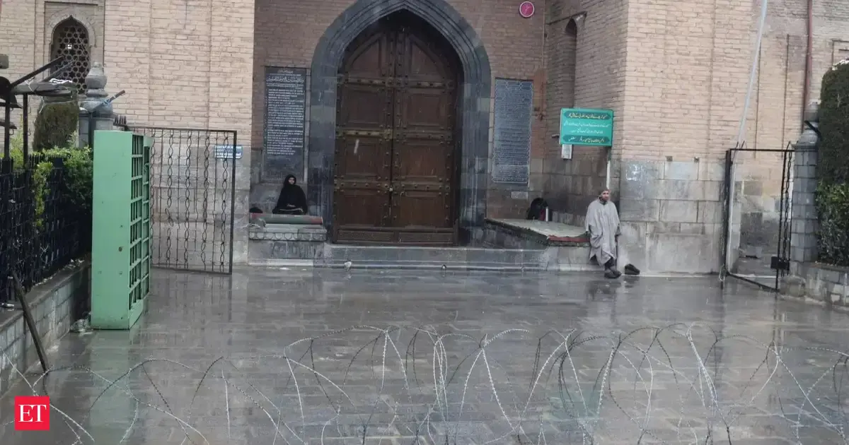 Auqaf says authorities denied Shab-e-Barat prayer permission at Jama Masjid in Kashmir