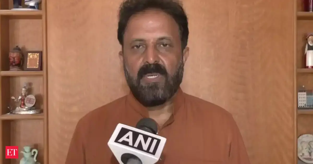 "Complete dictatorship of PM Modi and central government": Congress leader Madhu Goud Yaskhi on LS row