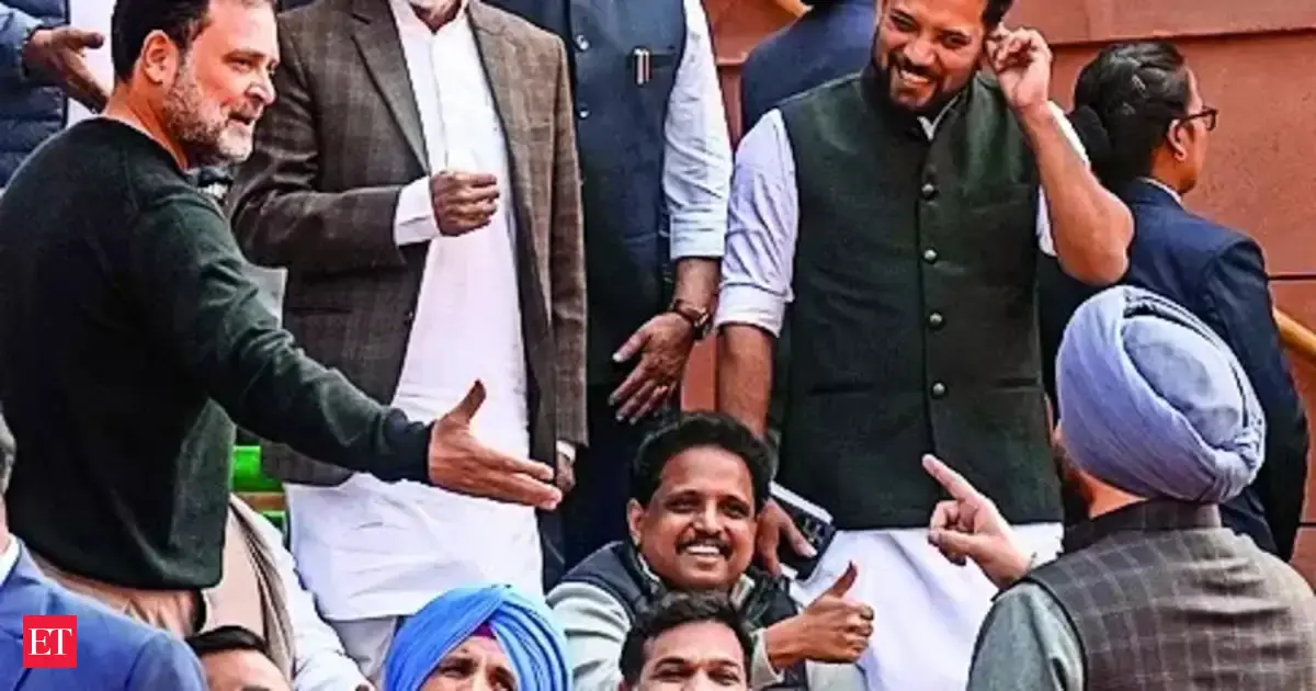 Rahul Gandhi, Ravneet Bittu engage in verbal duel at main entrance of Parliament House