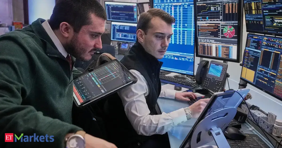 Global Market Today: From Wall Street to Asia, markets retreat as tech-led selloff sparks global risk aversion