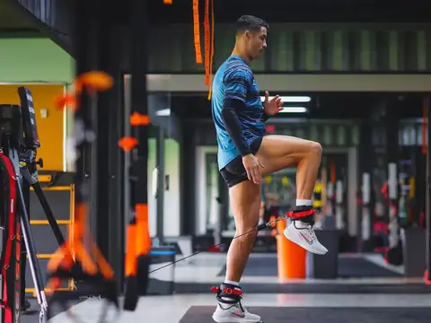 Weighted Box Step-Ups with Knee Drive