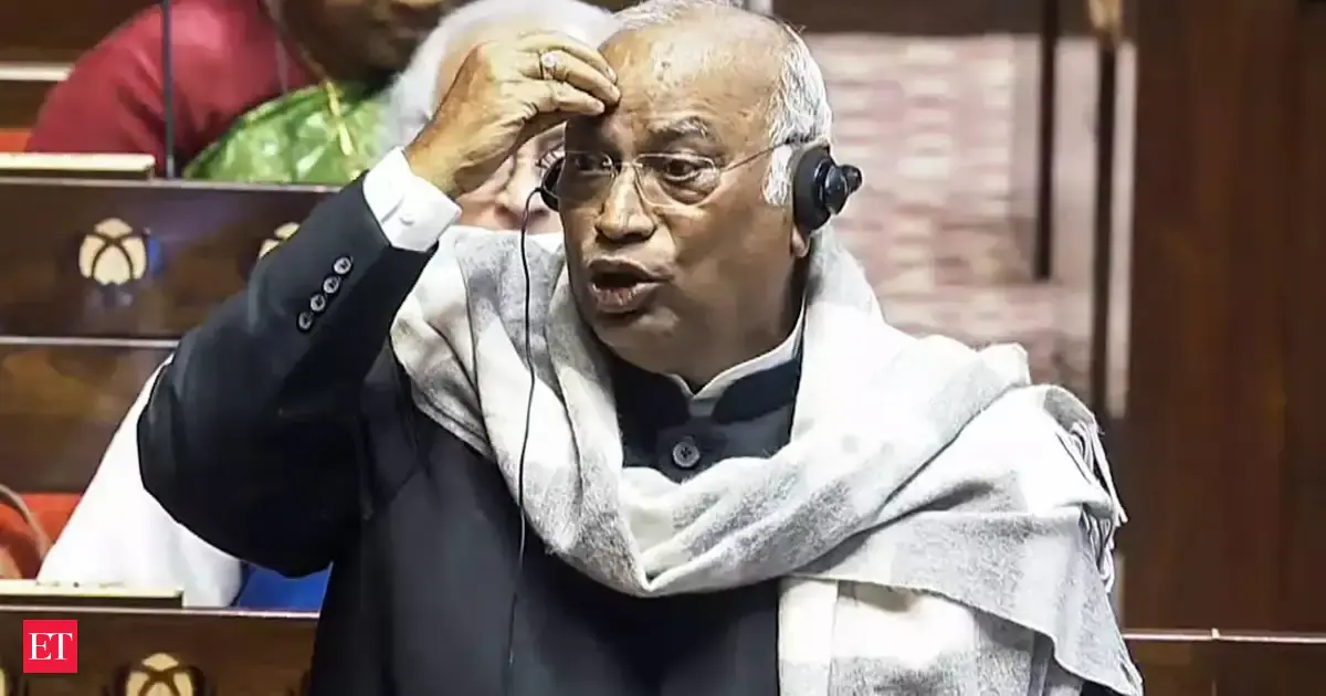 Congress raises RaGa “not allowed to speak” issue in RS, govt objects