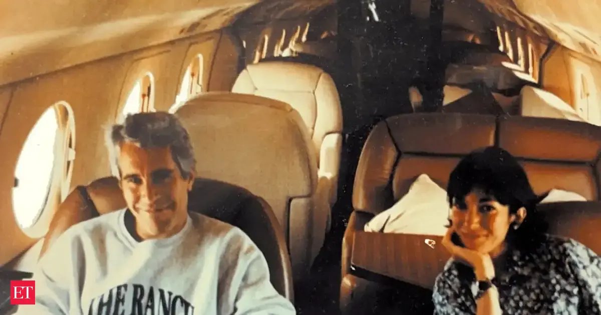 घिसलेन मॅक्सवेलचा तुरुंगातील पाळत ठेवण्याचा व्हिडिओ प्रसिद्ध झाला: फुटेज एनवायसी लॉकअपमध्ये तिची दैनंदिन दिनचर्या दर्शवते