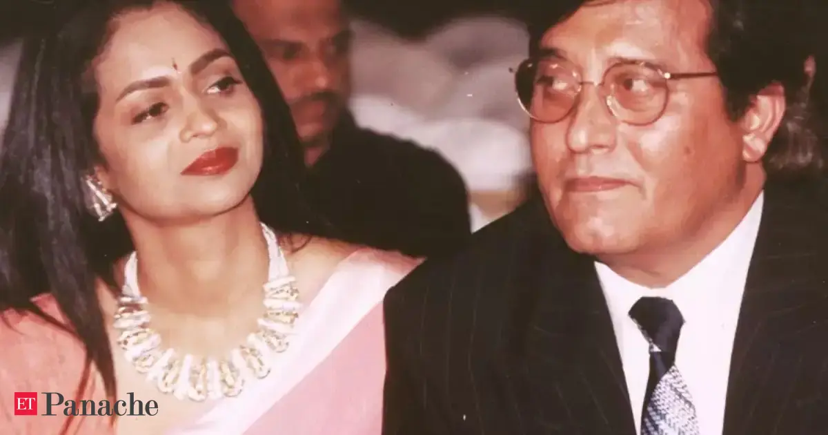 From fame, 40-80 cigarettes a day to Mumbai beach meditation without clothes: Vinod Khanna's wife reveals the actor's inner turmoil very few know