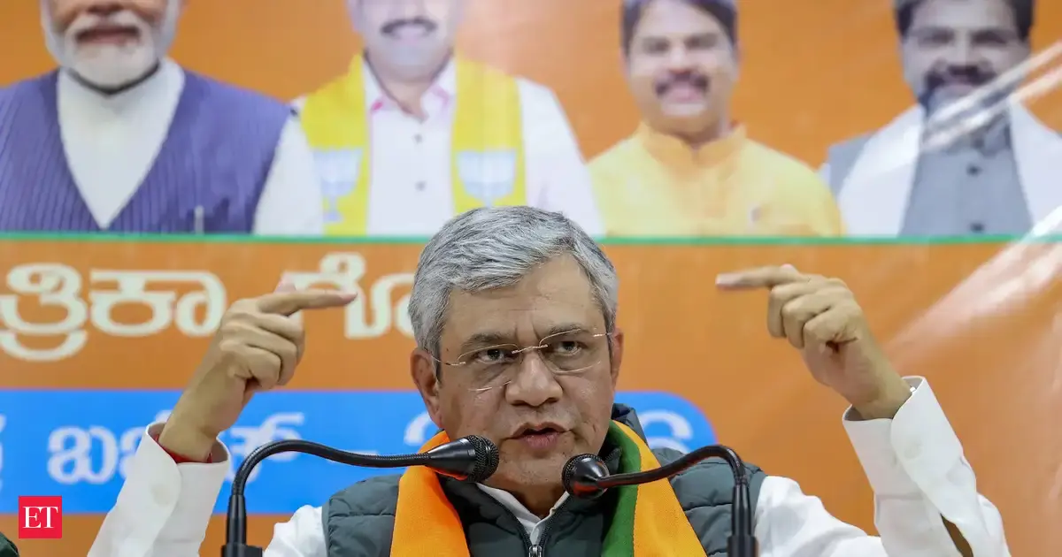 Tamil Nadu projects delayed due to pending land acquisition with state govt: Vaishnaw responds to Stalin's claims