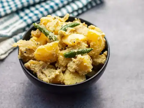 Aloo Posto (Potatoes in Poppy Seed Paste)