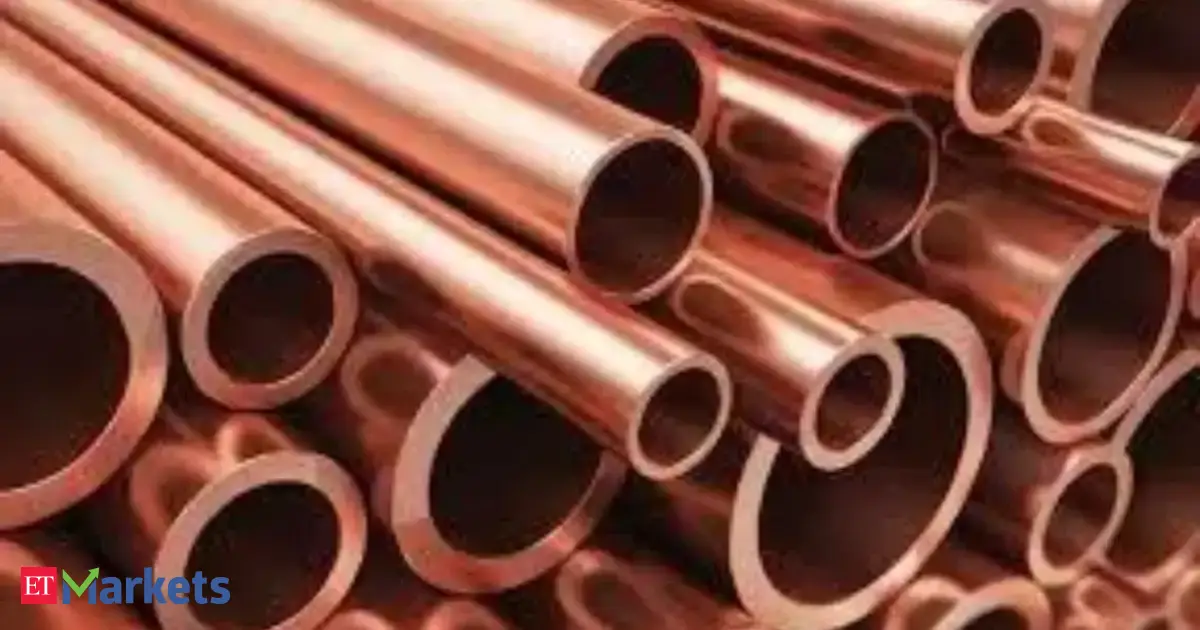 Copper nudges upward on weaker dollar, despite slowing demand ahead of China holiday