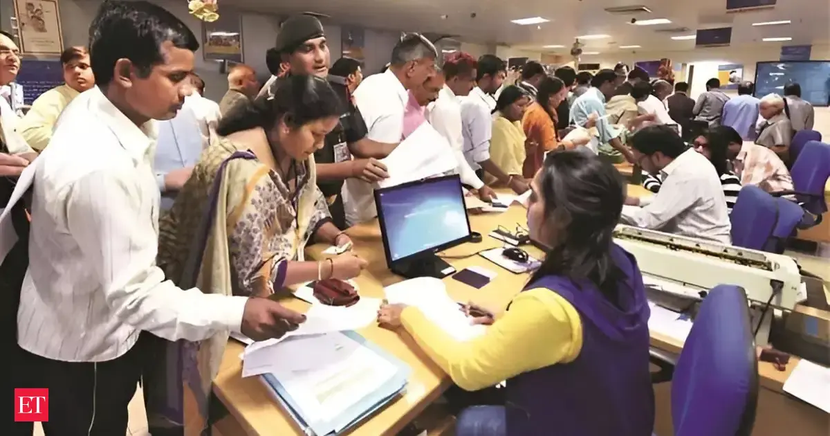 CEO mocks employees as replaceable - two months later he files for bankruptcy, Internet responds with leadership lesson