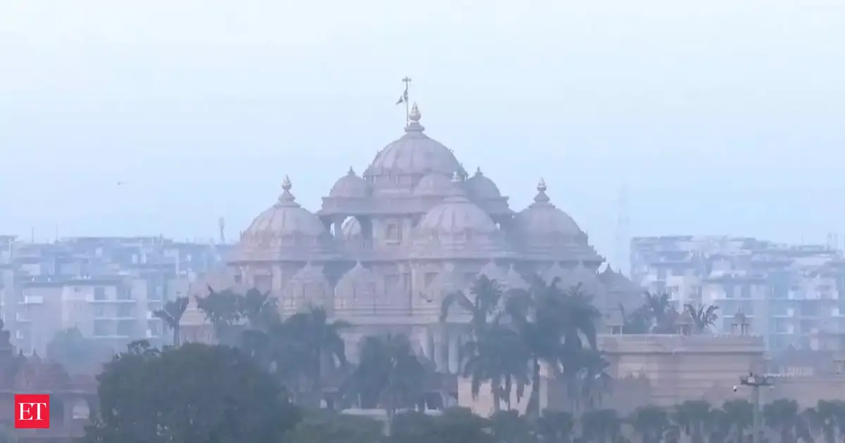 Delhi AQI turns 'very poor' again; light rain expected around Feb 16