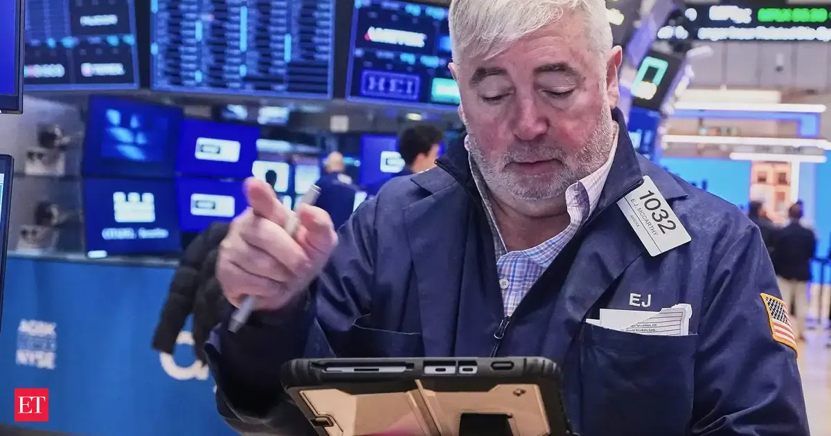 Nasdaq badly hit, U.S Equity funds outflows crosses $1.40 ⁠billion, Wall Street investors withdraw $25.83 billion. Top reason behind this