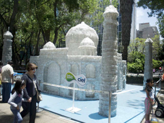 Taj Mahal made by 11800 recycled pep bottles