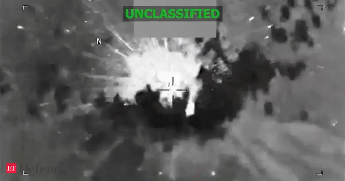 US military says struck more than 30 IS targets in Syria