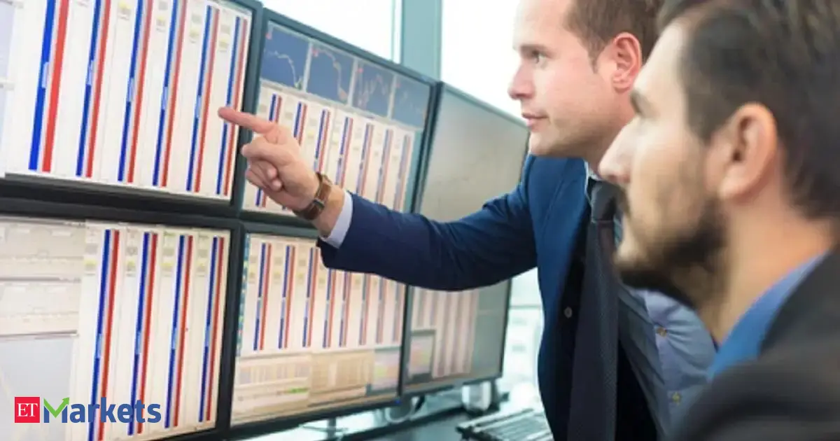 Markets Fall Amid AI-Led Tech Sell-Off