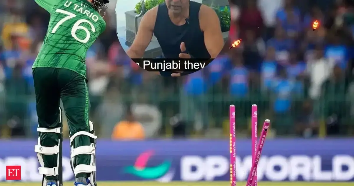 'Fufi ne mooncha hondi te chacha kehnde': Watch how Wasim Akram reacted to Pakistan's shameful defeat against India in T20 World cup
