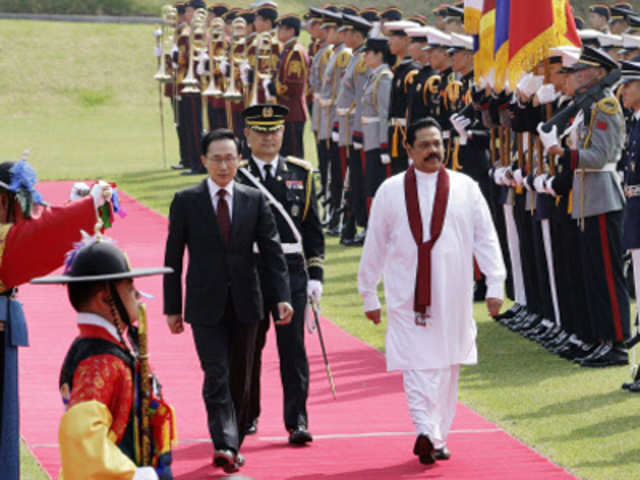 S Korean President with Sri Lankan counterpart
