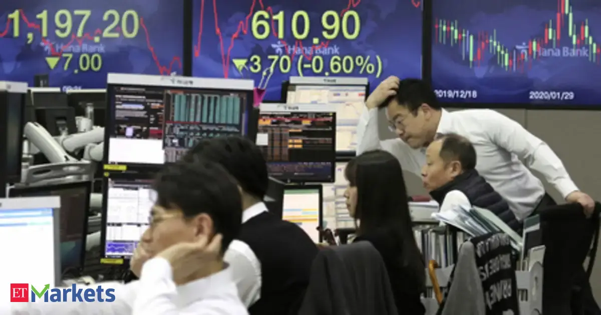 Global Markets | South Korea shares close at record high as chips rally